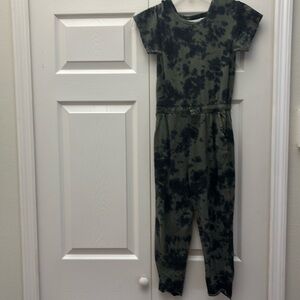 ❤️3 for $15! ❤️ Treasure &Bond Girl’s jumpsuit in animal print size 8/7-8.